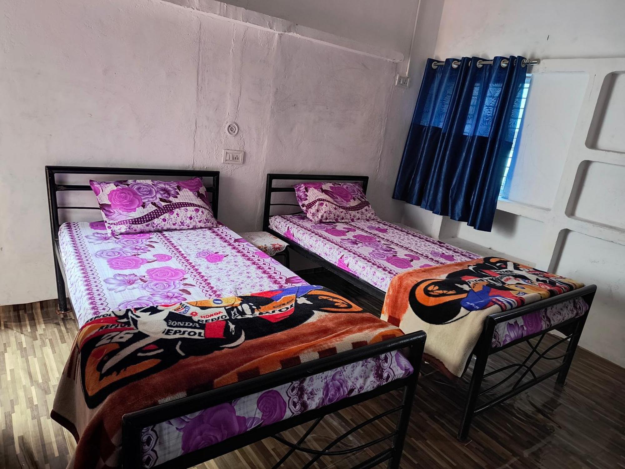 Holiday Home Stay *